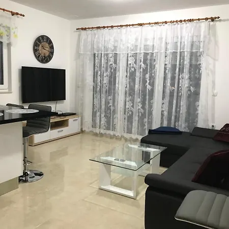 Apartment Trogir アパート トロギール