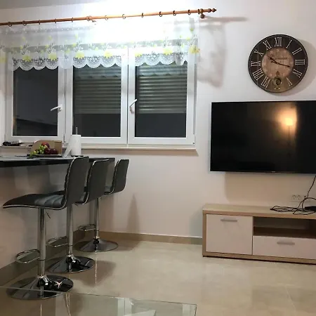 Apartment Trogir アパート トロギール