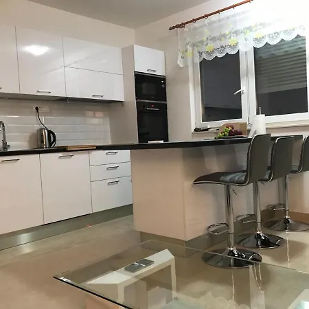 Apartment Trogir アパート *