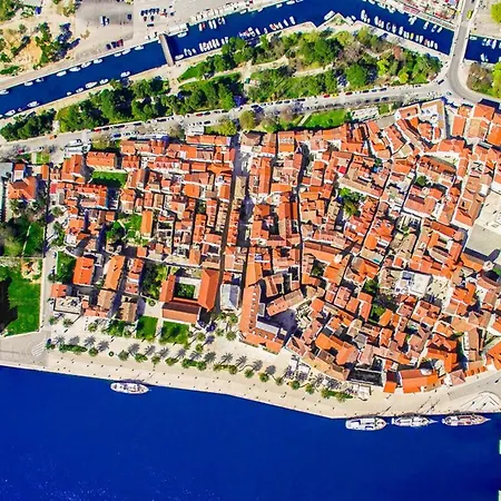 Apartment Trogir アパート